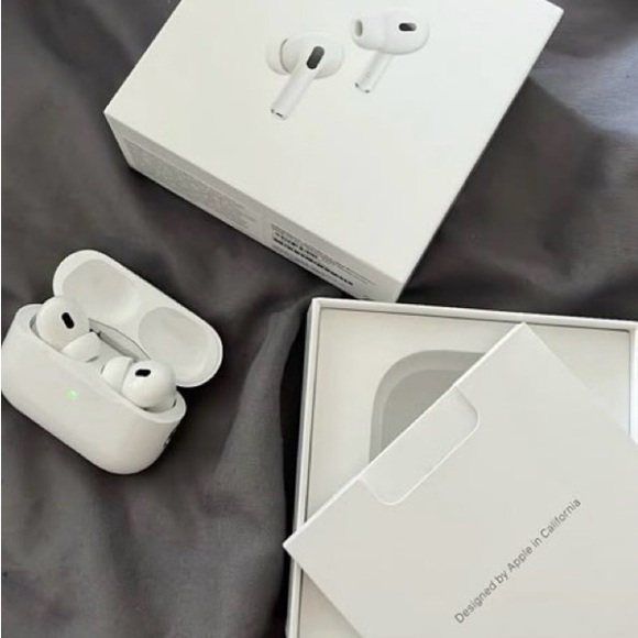 Apple White AirPods Pro Wireless Earbuds